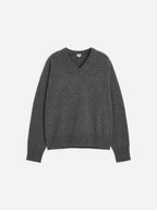 Relaxed Cashmere V-Neck Jumper - Grey - Image 5