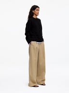 Oversized Pure Cashmere Jumper​ - Black - Image 3
