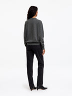 Relaxed Cashmere V-Neck Jumper - Grey - Image 2